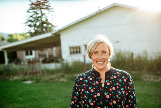 Ellie Alexander - author