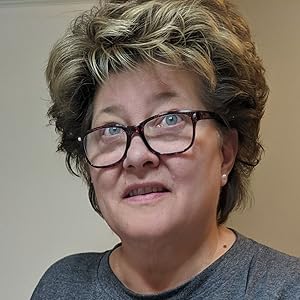 Holly Kennedy - author